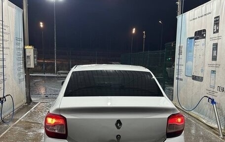 Renault Logan II, 2017 год, 245 000 рублей, 4 фотография