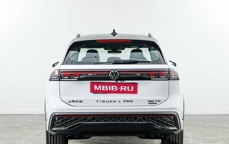 Volkswagen Tiguan, 2025 год, 5 097 434 рублей, 9 фотография