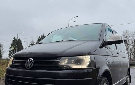 Volkswagen Multivan T5, 2013 год, 2 220 000 рублей, 2 фотография