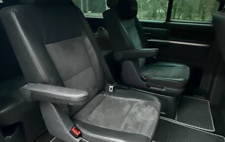 Volkswagen Multivan T5, 2013 год, 2 220 000 рублей, 7 фотография