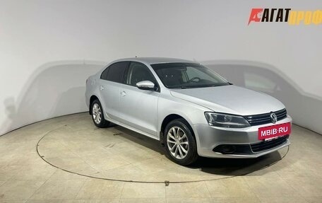 Volkswagen Jetta VI, 2011 год, 750 000 рублей, 3 фотография