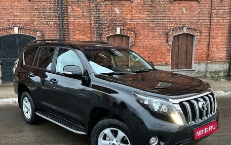 Toyota Land Cruiser Prado 150 рестайлинг 2, 2017 год, 3 700 000 рублей, 2 фотография