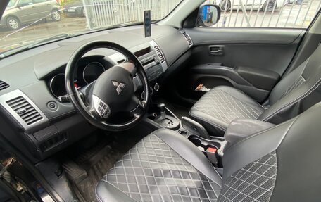 Mitsubishi Outlander III рестайлинг 3, 2009 год, 870 000 рублей, 5 фотография