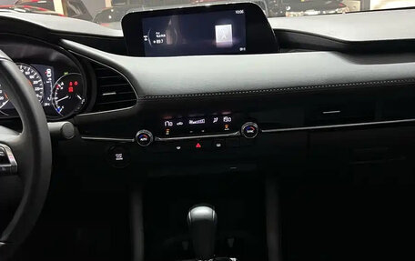 Mazda 3, 2024 год, 1 940 190 рублей, 19 фотография