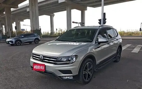 Volkswagen Tiguan II, 2021 год, 2 160 143 рублей, 1 фотография