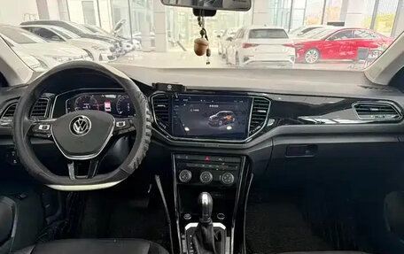 Volkswagen T-Roc I, 2022 год, 1 750 143 рублей, 11 фотография