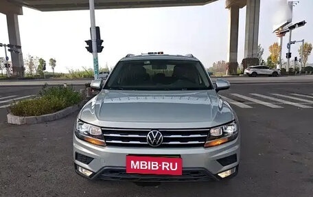 Volkswagen Tiguan II, 2021 год, 2 160 143 рублей, 2 фотография