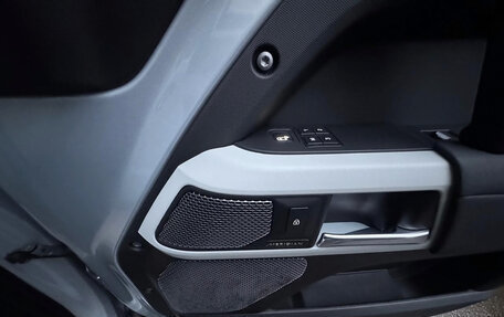 Land Rover Defender II, 2021 год, 5 700 000 рублей, 23 фотография