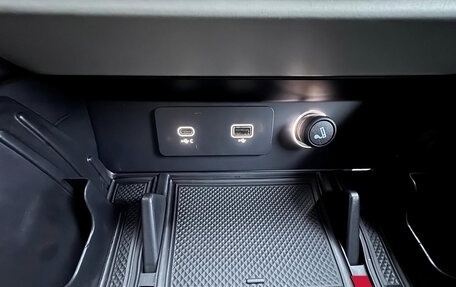 Land Rover Defender II, 2021 год, 5 700 000 рублей, 30 фотография