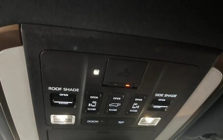 Toyota Alphard, 2024 год, 11 000 000 рублей, 12 фотография