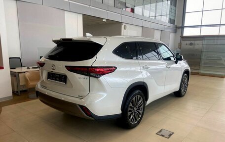 Toyota Highlander, 2024 год, 6 099 000 рублей, 4 фотография