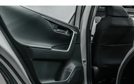 Toyota RAV4, 2025 год, 4 060 000 рублей, 18 фотография