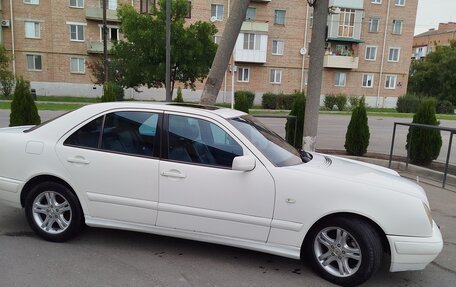 Mercedes-Benz E-Класс, 1997 год, 700 000 рублей, 5 фотография