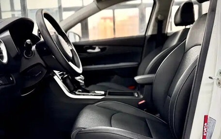 KIA K3, 2021 год, 1 560 000 рублей, 11 фотография