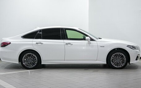 Toyota Crown, 2019 год, 3 249 000 рублей, 5 фотография