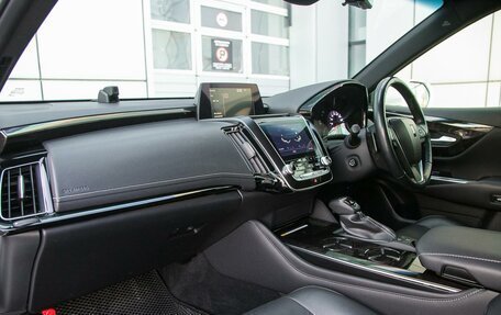 Toyota Crown, 2019 год, 3 249 000 рублей, 14 фотография