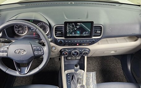 Hyundai Venue I, 2022 год, 1 700 000 рублей, 10 фотография