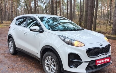 KIA Sportage IV рестайлинг, 2019 год, 2 800 000 рублей, 5 фотография
