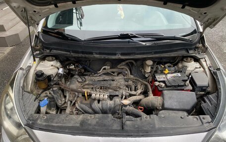 Hyundai Solaris II рестайлинг, 2011 год, 650 000 рублей, 6 фотография