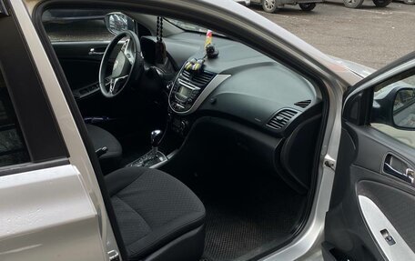 Hyundai Solaris II рестайлинг, 2011 год, 650 000 рублей, 8 фотография