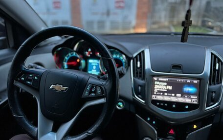 Chevrolet Cruze II, 2015 год, 900 000 рублей, 9 фотография