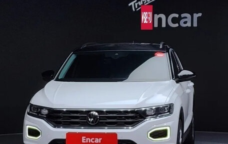 Volkswagen T-Roc I, 2022 год, 1 980 000 рублей, 3 фотография