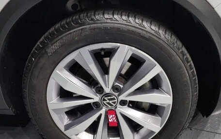 Volkswagen T-Roc I, 2022 год, 1 980 000 рублей, 6 фотография