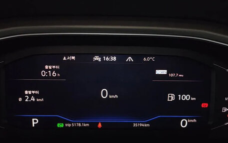 Volkswagen T-Roc I, 2022 год, 1 980 000 рублей, 12 фотография