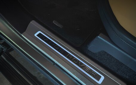 Land Rover Range Rover IV рестайлинг, 2018 год, 6 900 000 рублей, 21 фотография