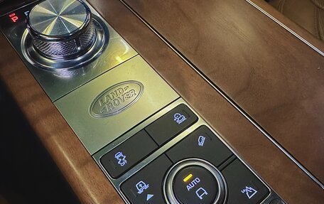 Land Rover Range Rover IV рестайлинг, 2018 год, 6 900 000 рублей, 25 фотография