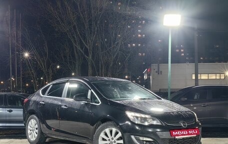 Opel Astra J, 2012 год, 589 000 рублей, 3 фотография