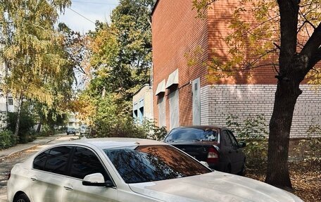 BMW 5 серия, 2014 год, 1 820 000 рублей, 2 фотография