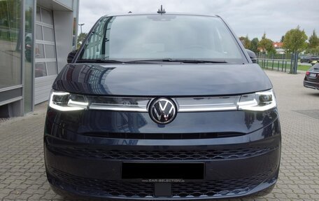 Volkswagen Multivan, 2022 год, 5 550 000 рублей, 2 фотография