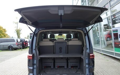 Volkswagen Multivan, 2022 год, 5 550 000 рублей, 6 фотография