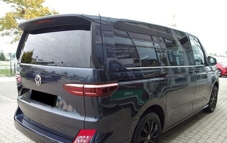 Volkswagen Multivan, 2022 год, 5 550 000 рублей, 4 фотография