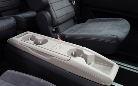 Volkswagen Multivan, 2022 год, 5 550 000 рублей, 18 фотография