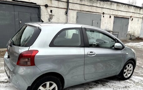 Toyota Yaris III рестайлинг, 2008 год, 595 000 рублей, 4 фотография