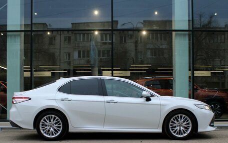 Toyota Camry, 2019 год, 2 900 000 рублей, 4 фотография