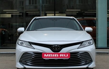 Toyota Camry, 2019 год, 2 900 000 рублей, 2 фотография