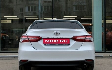 Toyota Camry, 2019 год, 2 900 000 рублей, 6 фотография