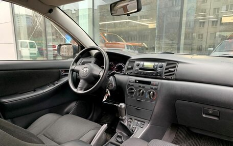 Toyota Corolla, 2004 год, 660 000 рублей, 11 фотография