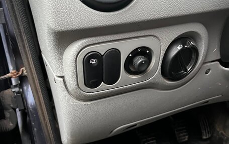 Renault Kangoo II рестайлинг, 2004 год, 330 000 рублей, 26 фотография