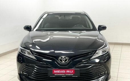 Toyota Camry, 2019 год, 2 700 000 рублей, 2 фотография