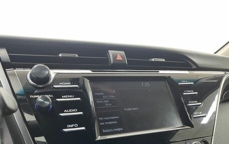 Toyota Camry, 2019 год, 2 700 000 рублей, 13 фотография