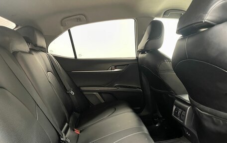 Toyota Camry, 2019 год, 2 700 000 рублей, 12 фотография