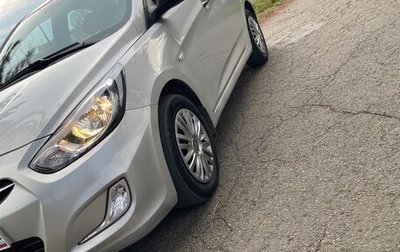 Hyundai Solaris II рестайлинг, 2013 год, 720 000 рублей, 1 фотография