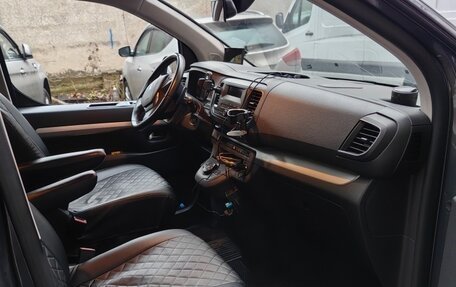 Peugeot Traveller I, 2021 год, 2 800 000 рублей, 8 фотография