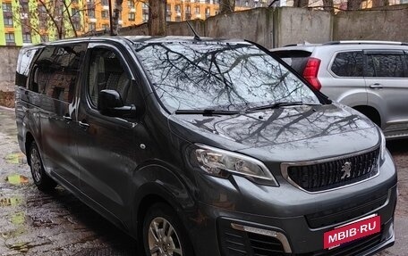 Peugeot Traveller I, 2021 год, 2 800 000 рублей, 7 фотография