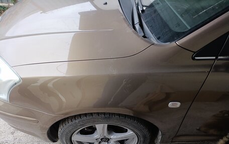 Toyota Avensis III рестайлинг, 2003 год, 670 000 рублей, 8 фотография