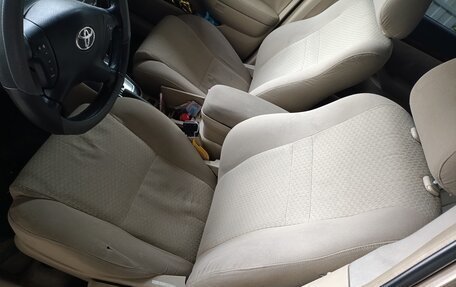 Toyota Avensis III рестайлинг, 2003 год, 670 000 рублей, 6 фотография